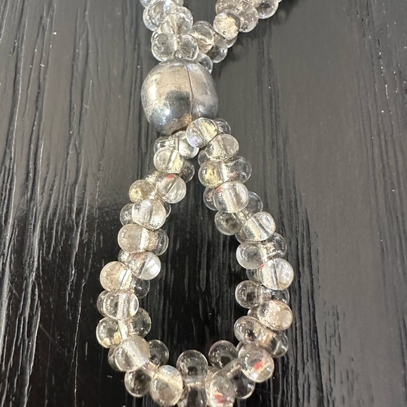 Silver and clear bead necklace - Picture 3 of 5